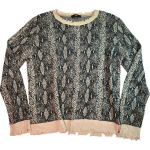 Fate Womens Sweater Size Large L Distressed Snake Print Retro Style Rough Edge